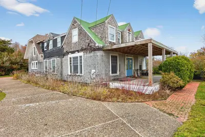 9 Hedge Lane, Falmouth MA — view 4