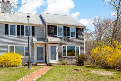 573 Carriage Shop Road, Unit 73g