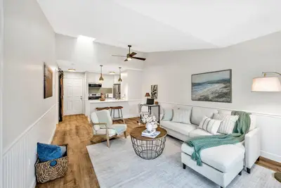 100 Fletcher Lane, Unit G