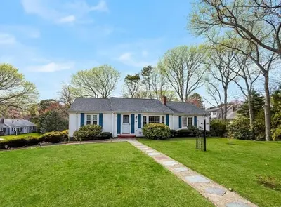 7 Linnell Lane, Yarmouth MA — view 2