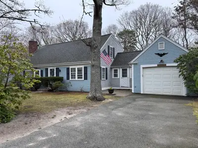 42 Diane Avenue