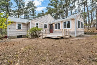 10 Bartlett Road, Wellfleet MA — view 3