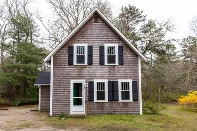 988 Old Falmouth Road