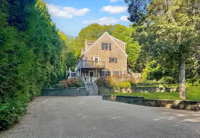 22 Old Lighthouse Road