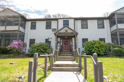 14 Harold Street, Unit Apt 12b, Harwich MA