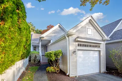 13 Laurel Hill Court, Unit 13, Bourne MA — view 4