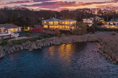 38 Nemasket Road, Falmouth MA — view 3
