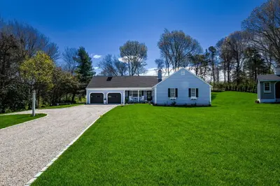 9 Coach Lane, Sandwich MA — view 3