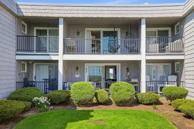112 Old Wharf Road, Unit Apt C2, Dennis MA — view 4