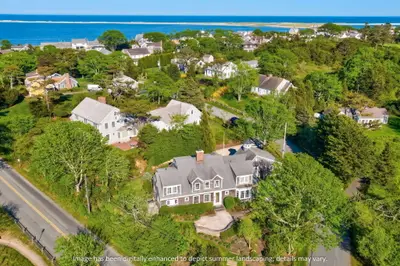 15 Bay Lane