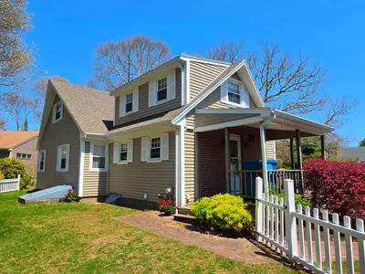 16 Pine Hollow Road, Falmouth MA — view 3