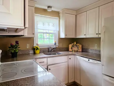 16 Pine Hollow Road, Falmouth MA — view 5