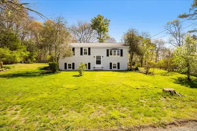 22 Avery Road