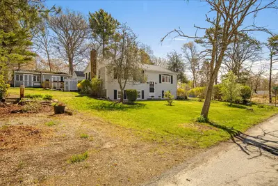 22 Avery Road, Bourne MA — view 2