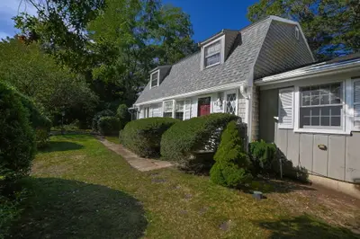 9 Faunce Mountain Road
