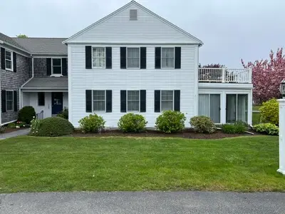 99 Depot Road, Unit Apt 23