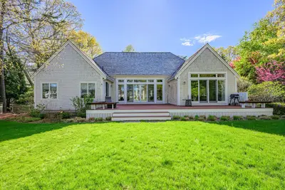 131 Dunrobin Road