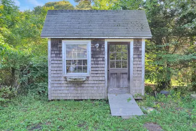 22 Oklahoma Avenue, Vineyard Haven MA — view 3
