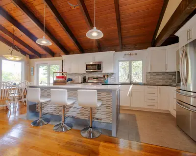 9 Kinnikinnick Road, Truro MA — view 3