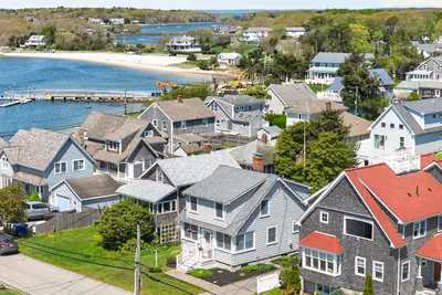 52 Circuit Avenue, Bourne MA — view 3