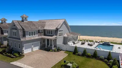 50 Coastline Drive, Mashpee MA