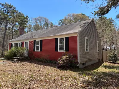 8 Oakleaf Circle, Harwich MA — view 2
