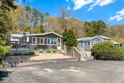 22 Follins Pond Road, Dennis MA — view 4
