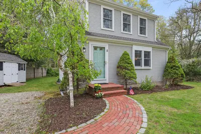 5 Deerfield Road, Mashpee MA — view 2