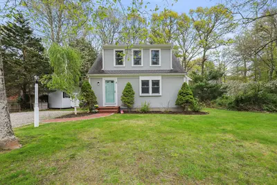 5 Deerfield Road, Mashpee MA — view 3