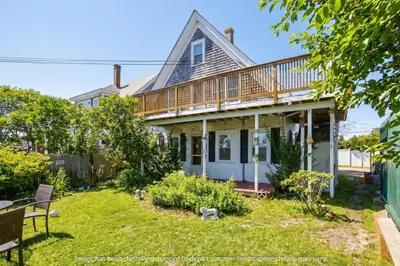 21 Mechanic Street, Provincetown MA — view 3