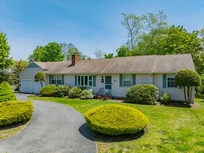 27 Cherub Lane, Yarmouth MA
