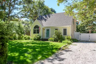 191 James Circle, Mashpee MA — view 2