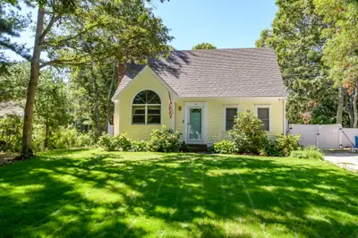 191 James Circle, Mashpee MA — view 3