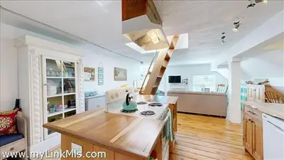 37 Circuit Avenue, Unit 4, Oak Bluffs MA — view 3