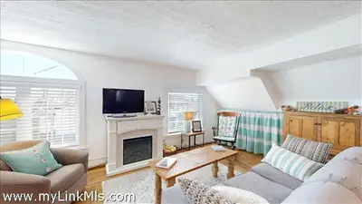 37 Circuit Avenue, Unit 4, Oak Bluffs MA — view 5