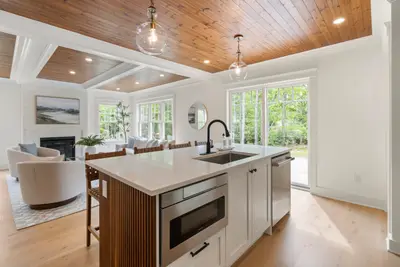 10 Laurel Lane, Sandwich MA — view 3