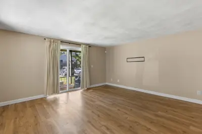 70 Cape Drive, Unit Apt 8b, Mashpee MA — view 4