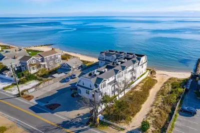 9 Chase Avenue, Unit 7, Dennis MA