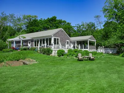 16 Frog Hollow, Vineyard Haven MA — view 3