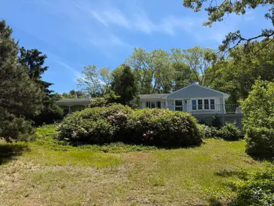 98 Old Hills Road