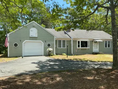 434 W Yarmouth Road