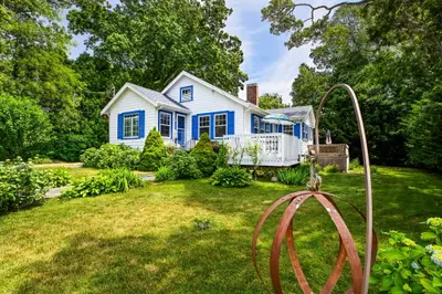 5 Hamlin Avenue