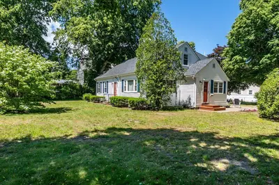 251 Phinneys Lane