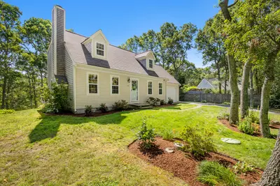 29 Carleton Drive, Mashpee MA — view 2
