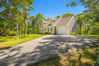 29 Carleton Drive, Mashpee MA — view 3