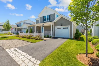 77 Cobblestone Circle