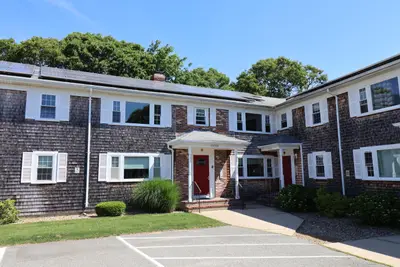 212 Upper County Road, Unit 8b, Dennis MA