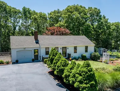 6 Emerald Way