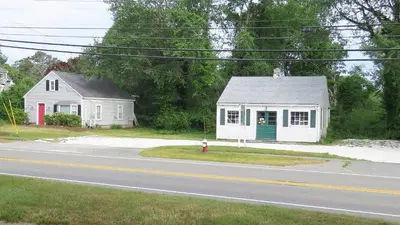 1134 &1142 Main Street, Chatham MA