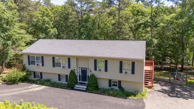 8 Raccoon Lane, Sandwich MA — view 2